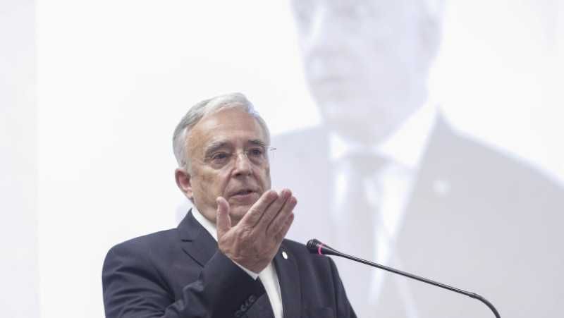 isarescu la forumul pietei financiare foto inquam ganea (4)