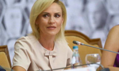 Prim reacție a Gabrielei Firea după sentința lui Dragnea: Se simte miros de "sânge politic"