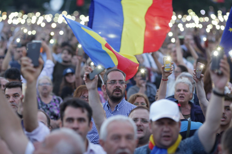 20180621210305_IMG_0603-01protest piata victoriei inquam octav gabea