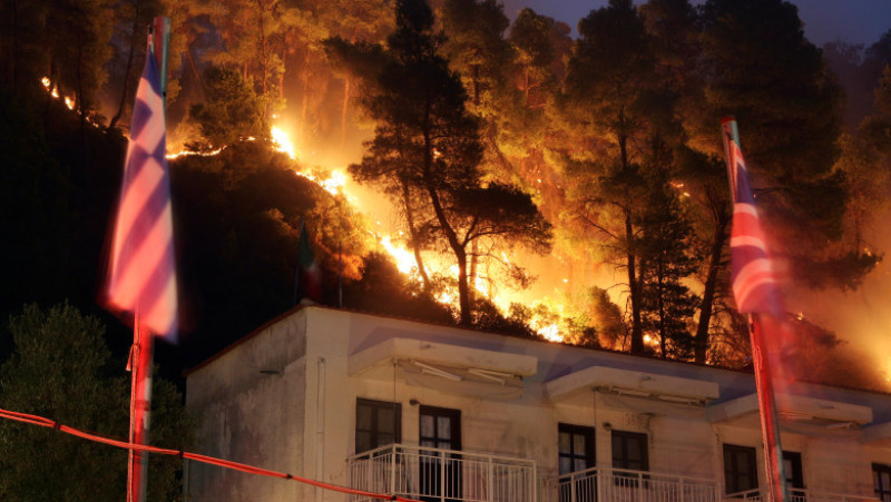 incendiu grecia shutterstock_107423105