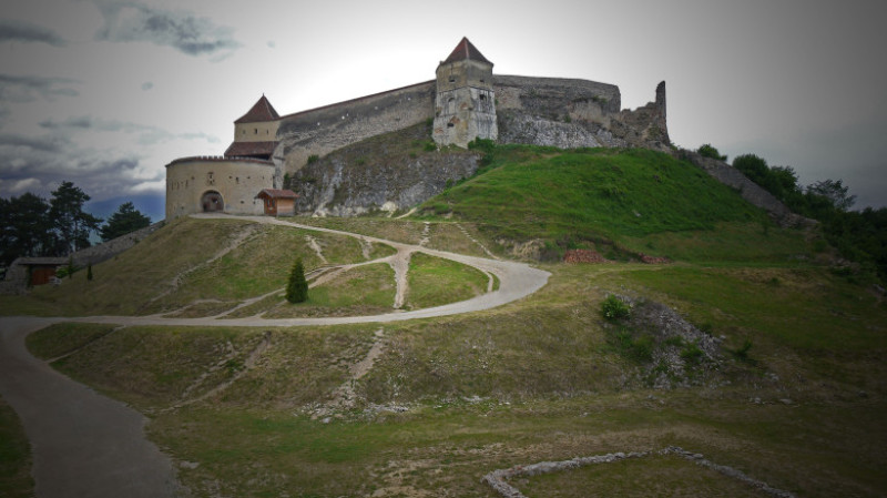 castelul rasnov shutterstock_1103036903