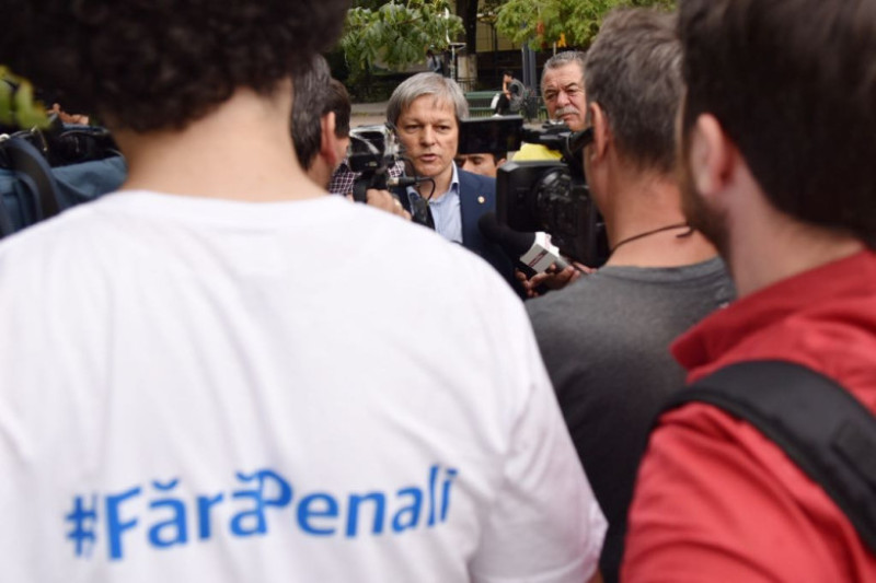 dacian ciolos a semnat initiativa usr_Platforma România 100 (2)
