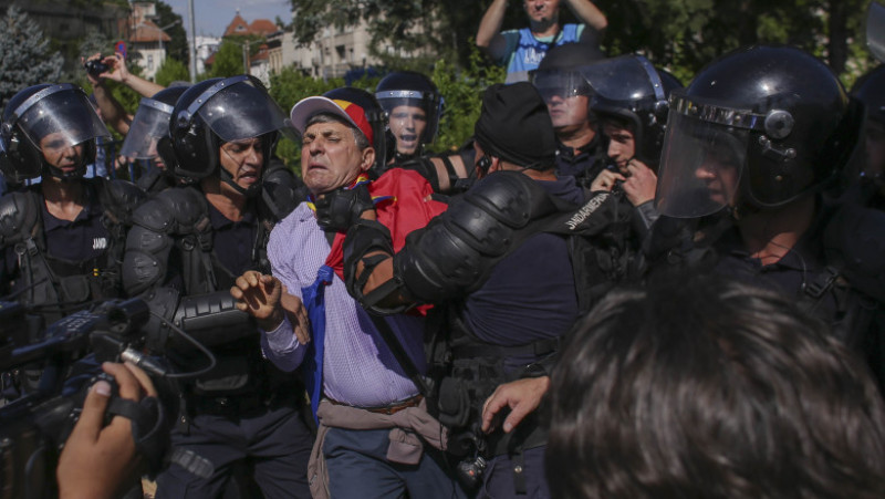 forta jandarmi 20180810_protest bucuresti 10 august_INQUAM_Photos_Octav_Ganea_21