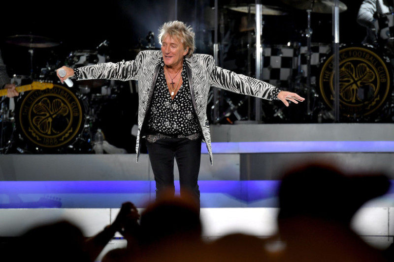 Rod Stewart & Cyndi Lauper In Concert - New York City