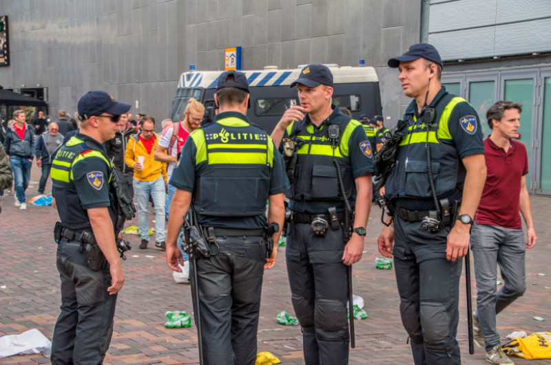 politie olanda shutterstock_1183899358