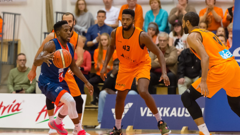 sport baschet Karhu CSM Oradea