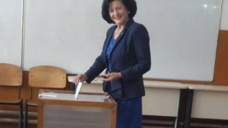 elvira sarapatin_fb