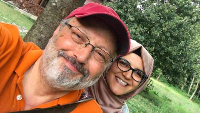 Jurnalistul saudit dispărut, Jamal Khashoggi, împreună cu logodnica sa
