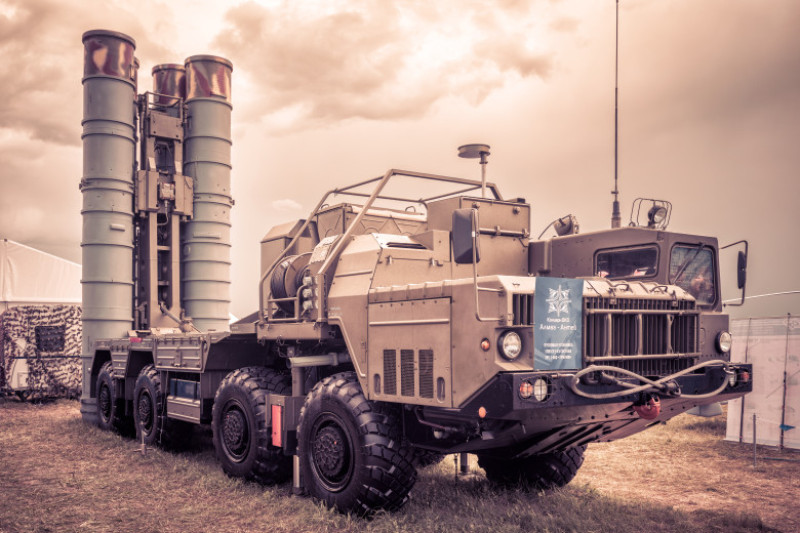 sistem-rachete-S-400-rusia-shutterstock_691457113