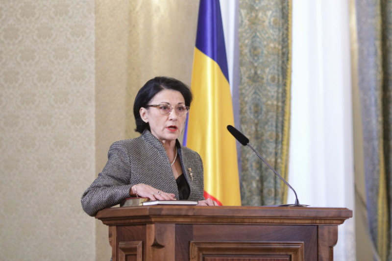 ecaterina andronescu juramant inquam octav ganea 20181120163409_OGN_0793-01
