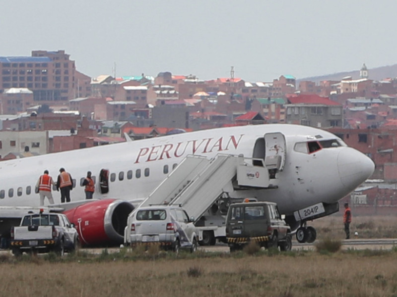 Avion Peruvian Airlines prăbușit pe pistă, în Bolivia