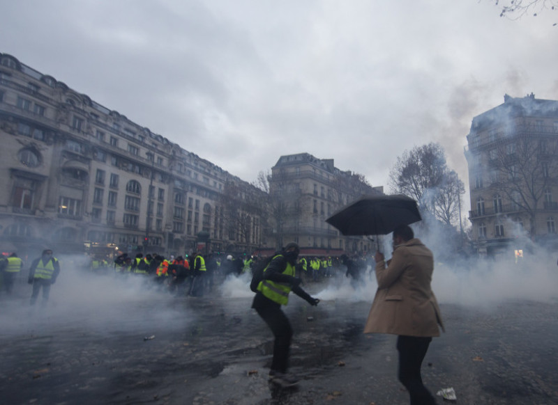 France's 'Yellow Vest' Protesters Return to Champs-Elysees