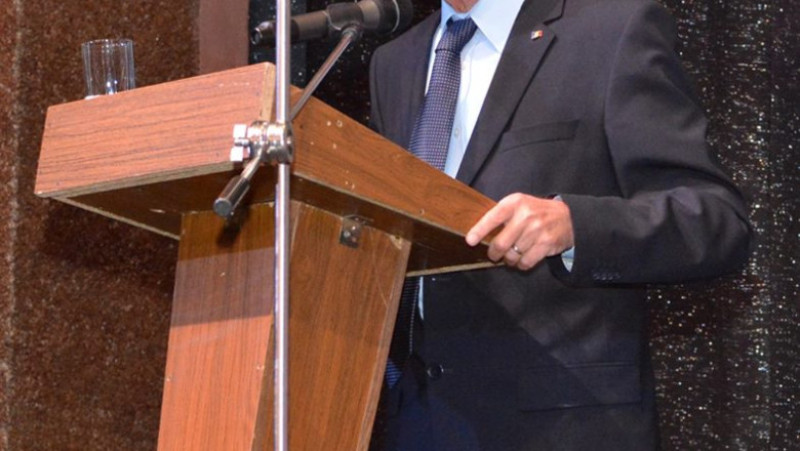 basescu fb 2