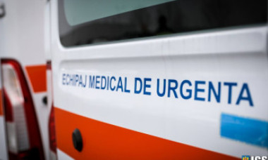 Soția unui preot a murit după ce s-a aruncat din ambulanţa cu care era dusă la spital. Ce s-a întâmplat înainte să facă acest gest
