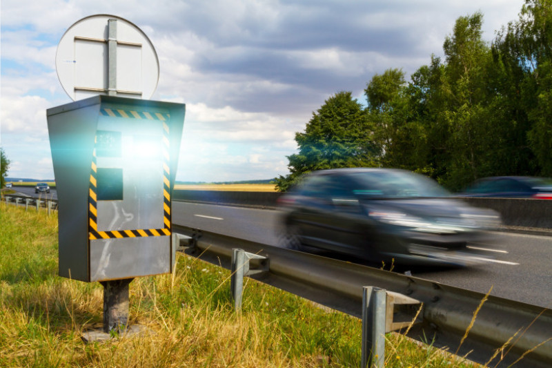 camera-radar-franta-shutterstock_376496104