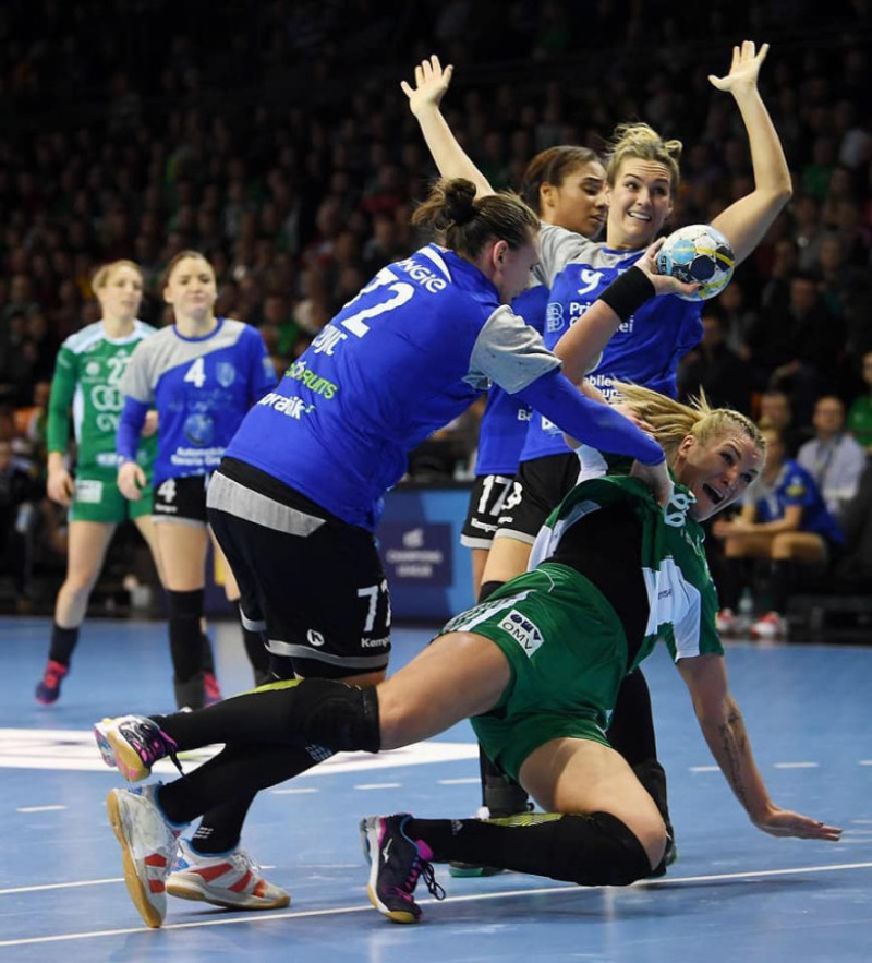crina-pintea-handbal-gyor-fb