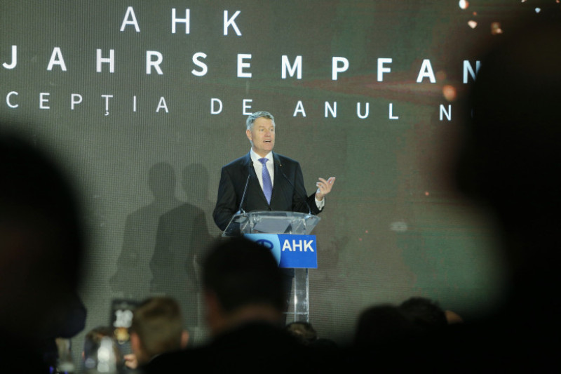 iohannis camera comert ganea inquam 2