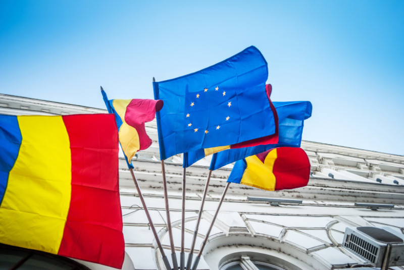 steag drapel ue romania uniunea europeana shutterstock_530404291