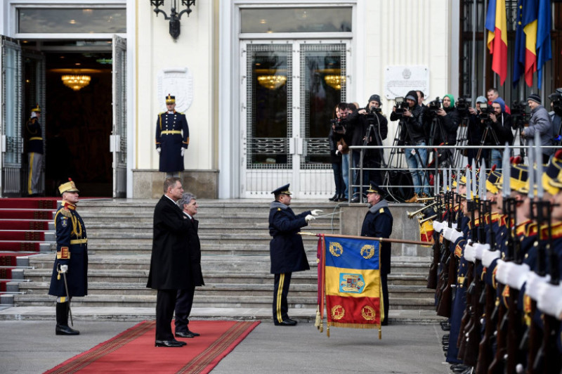iohannis bilant armata FB