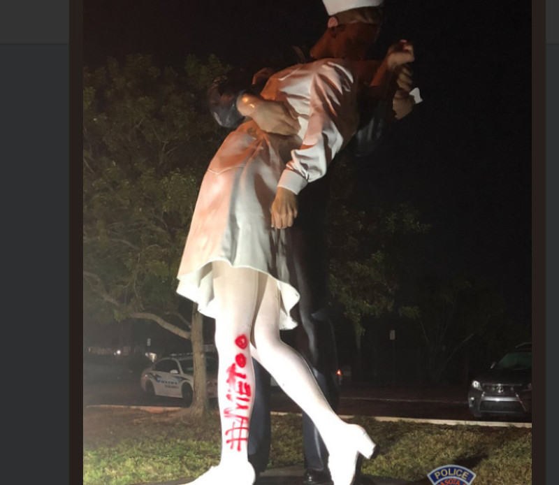statuie vandalizata