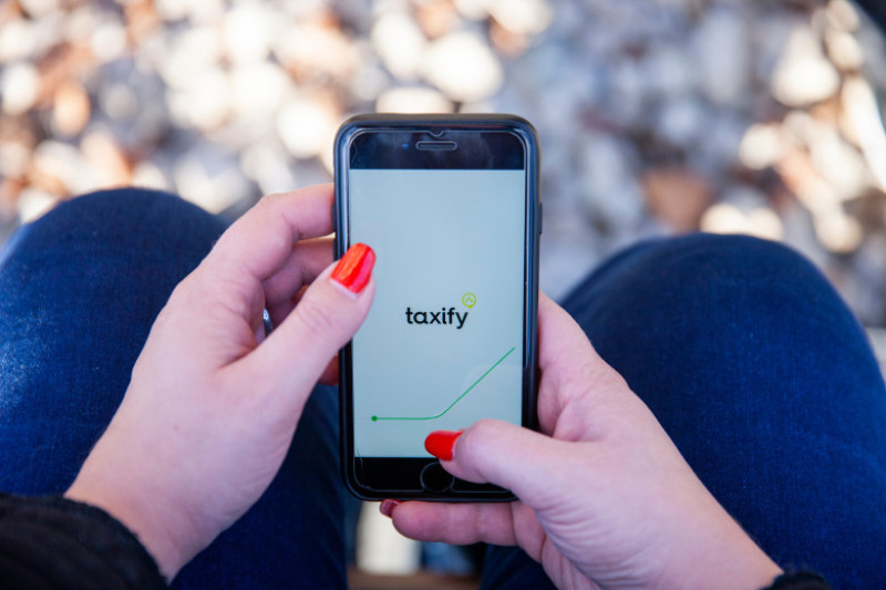 taxify bolt telefon