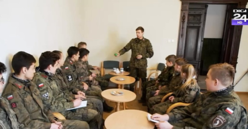 grupare paramilitara polonia