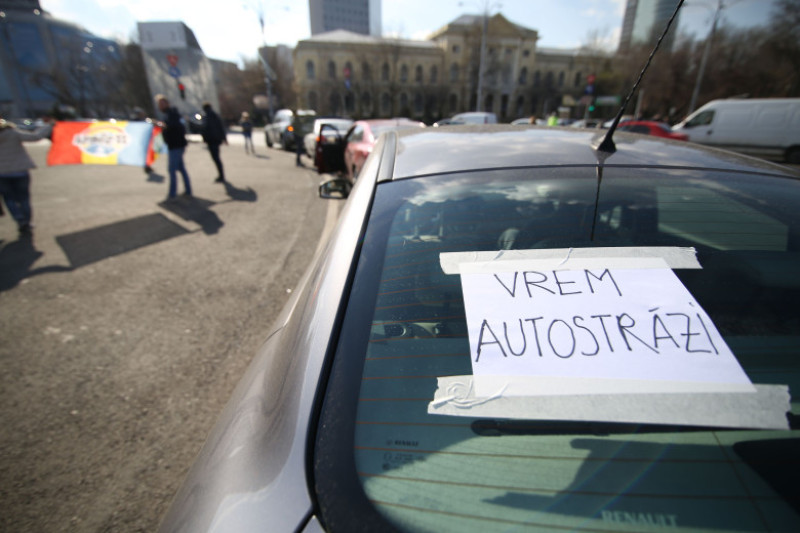 protest si eu piata victoriei vrem autostrazi inquam george calin 20190315150002_IMG_8261-01