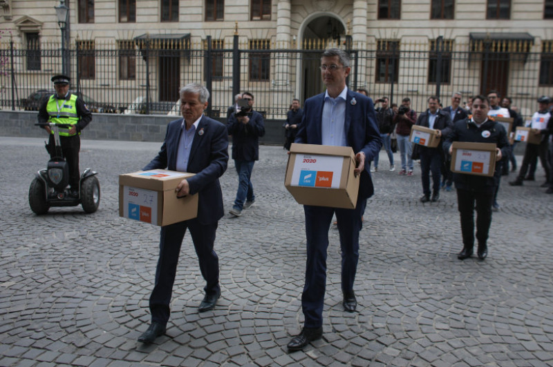 usr plus ciolos barna semnaturi bec inquam octav ganea 20190326135634_OGN_2176-01