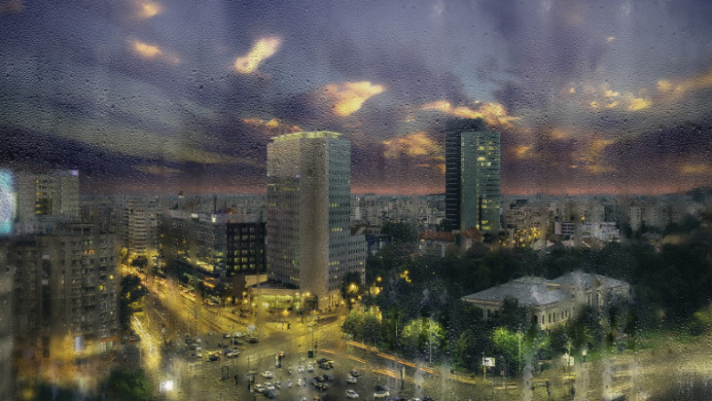 ploaie bucuresti nori piata victoriei vreme meteo
