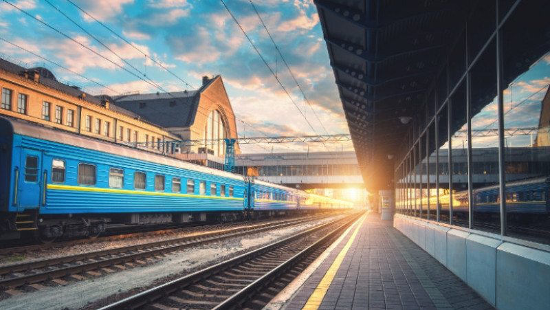 psd gara targu mures shutterstock