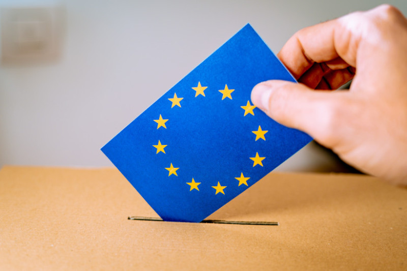 steag-ue-alegeri-europarlamentare-shutterstock_1280352220