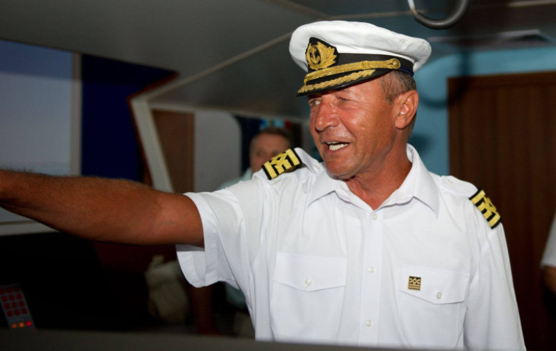 traian-basescu-uniforma-marinar-fb