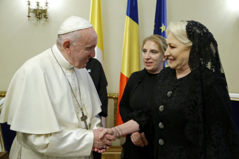 viorica dancila papa francisc palatul cotroceni