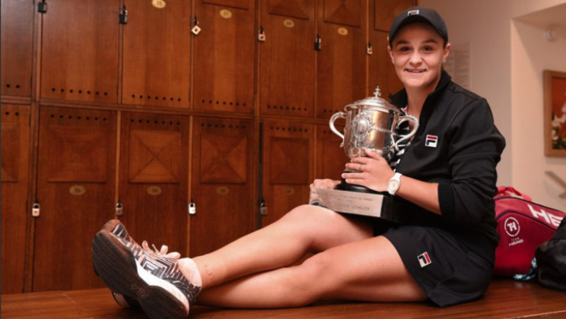 ashleigh barty roland garros trofeu