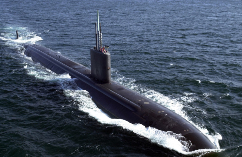 Aboard USS Fletcher, November 12, 2000 - USS Tucson (SSN-770) underway in support of Exercise Arabian Shark 2000.