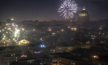 Cum vor petrece românii Revelionul? Rafila: Nu vor fi luate măsuri stupide. Oamenii să se protejeze în continuare