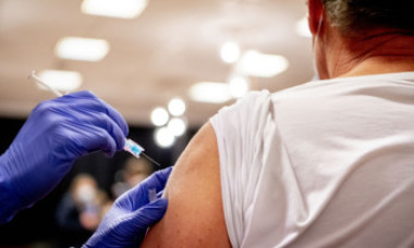 Un bărbat din Argeș a murit a doua zi după ce s-a vaccinat împotriva Covid-19