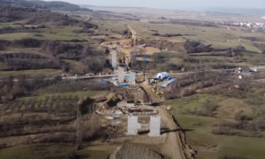 GALERIE FOTO. Autostrada A1 Sibiu-Pitești. Cum arată acum lucrările la cel mai mare viaduct de pe traseul primei secțiuni