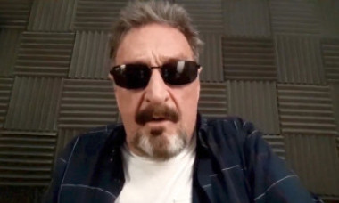 Ultimii ani din viața controversată a lui John McAfee. De la moartea suspectă a unui vecin la acuzații de fraudă cu milioane de dolari