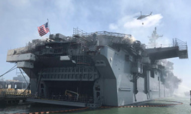 GALERIE FOTO Marina americană dă vina pe echipaj pentru distrugerea navei de asalt de 1 miliard de dolari Richard Bonhomme