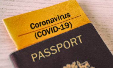 Cum s-au dat de gol mai mulți români care veneau de la Luton și au prezentat certificate COVID false