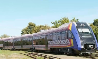 Tren produs la Pașcani, pregătit pentru omologare. Ce viteză poate atinge