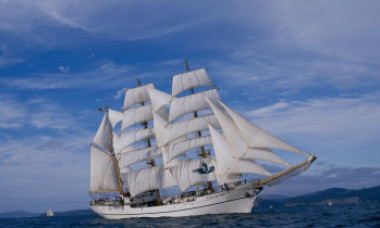GALERIE FOTO Nava școală a marinei ecuadoriene, un vas cu pânze, a capturat un narco-submarin în apele internaționale