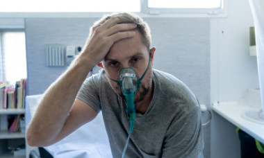 COVID, boala parșivă care te face să crezi până în ultimul moment că ești bine. De ce nu-ți dai seama că ceva este în neregulă cu tine