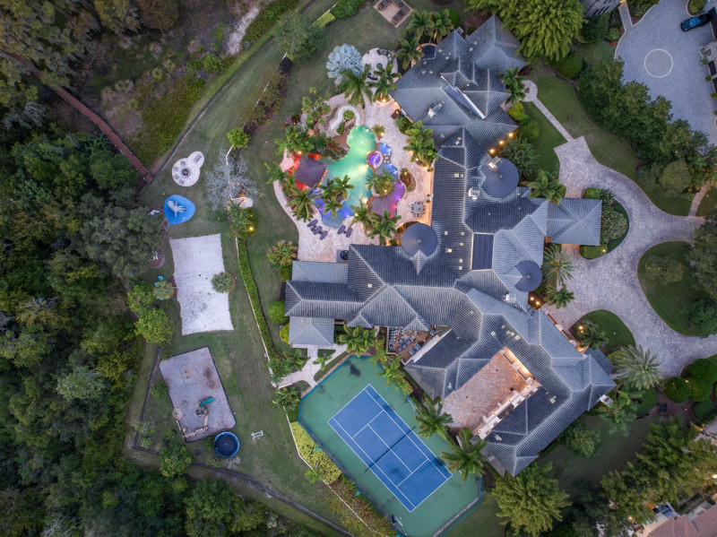 Mansion owned by famous BASEBALL STAR goes up for sale at £23.9m – complete with bowling alley, games room and 13 bathrooms