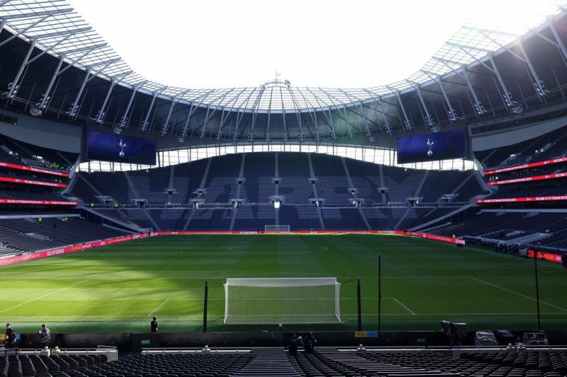 Tottenham Hotspur Stadium, London, UK. 19th Feb, 2023. Premier League Football, Tottenham Hotspur versus West Ham United; A mural for Harry Kane on display in the stands Credit: Action Plus Sports/Alamy Live News