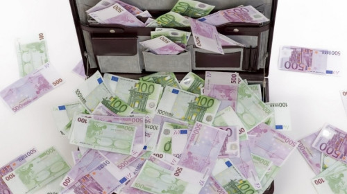 Record pentru fotbalul românesc: 16 transferuri într-o noapte! "De la ora 10:00 seara, până la 04:00 dimineața"