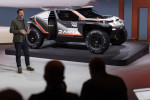 Présentation de la voiture de Rallye Dacia Sandriders pour le Dakar 2025 avec Sébastien Loeb à Aubervilliers