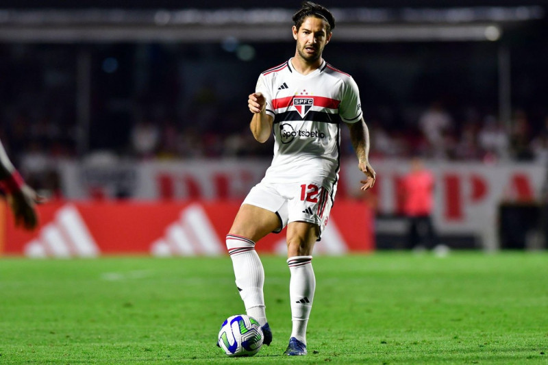 So Paulo (SP), August 06th - Soccer/SO PAULO-ATLTICO MG - Alexandre Pato from So Paulo - Match between So Paulo x Atltico MG, valid for the nineteenth round of the Brazilian Championship, held at Morumbi Staidum, south zone of So Paulo, this sunday aft