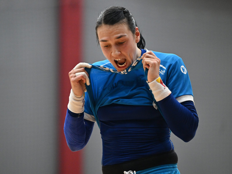 HANDBAL FEMININ:RAPID BUCURESTI-CSM BUCURESTI, LIGA FLORILOR (7.02.2024)